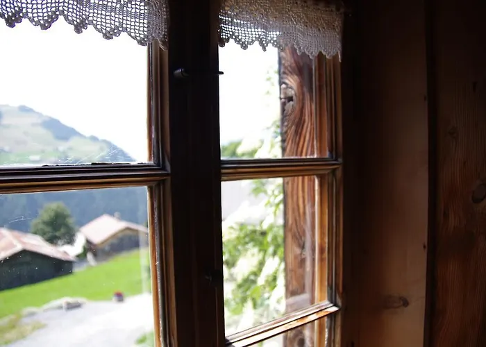 Brun Holiday home Valendas